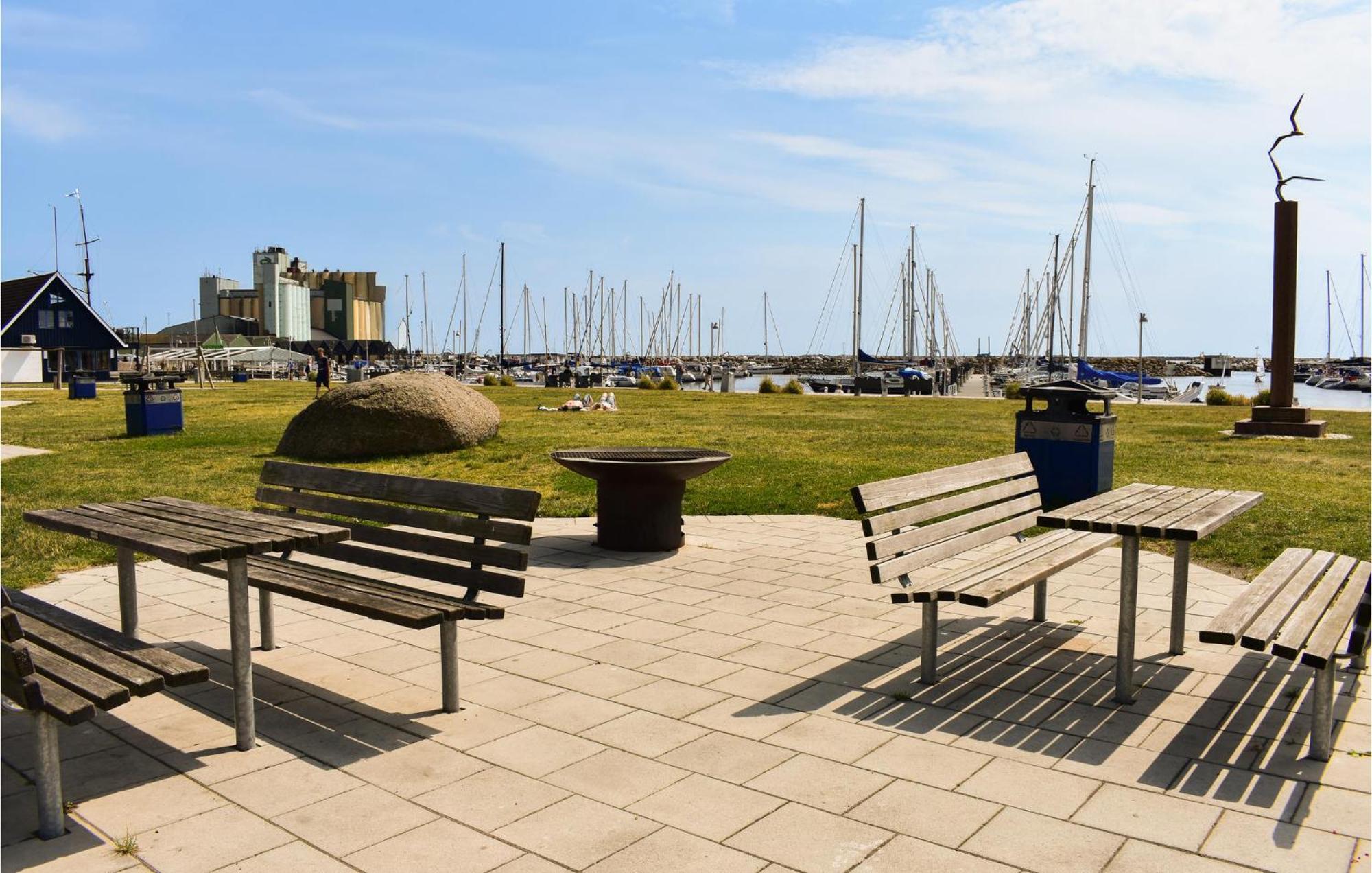 1 Bedroom Amazing Apartment In Ystad Bagian luar foto